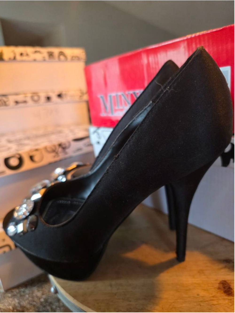 Women's MINX Black Embellished Peep Toe Heels Size 7 new in box sexy shoes fancy - Picture 5 of 7